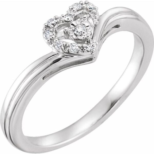 1_ 10K White .06 CTW Natural Diamond Heart Promise Ring