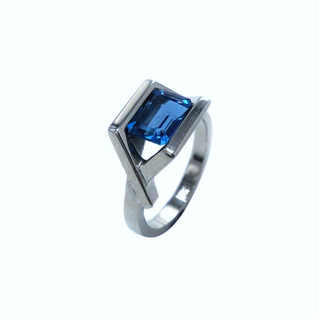 14K White Gold London Blue Topaz Ring | DIAMANI Jewellers